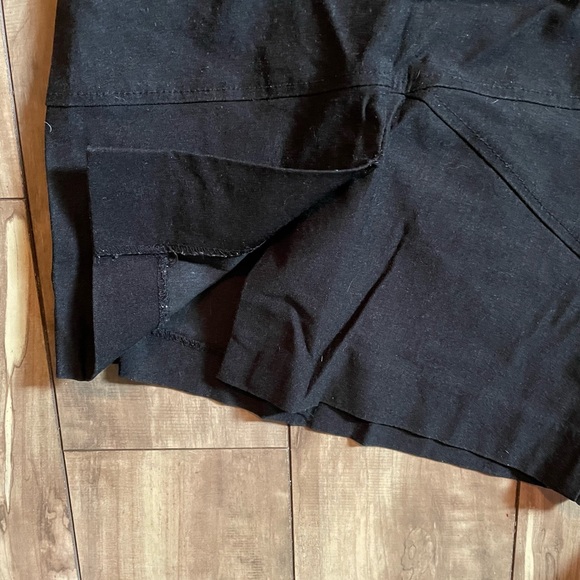 Black pencil skirt - only worn twice - Picture 3 of 5